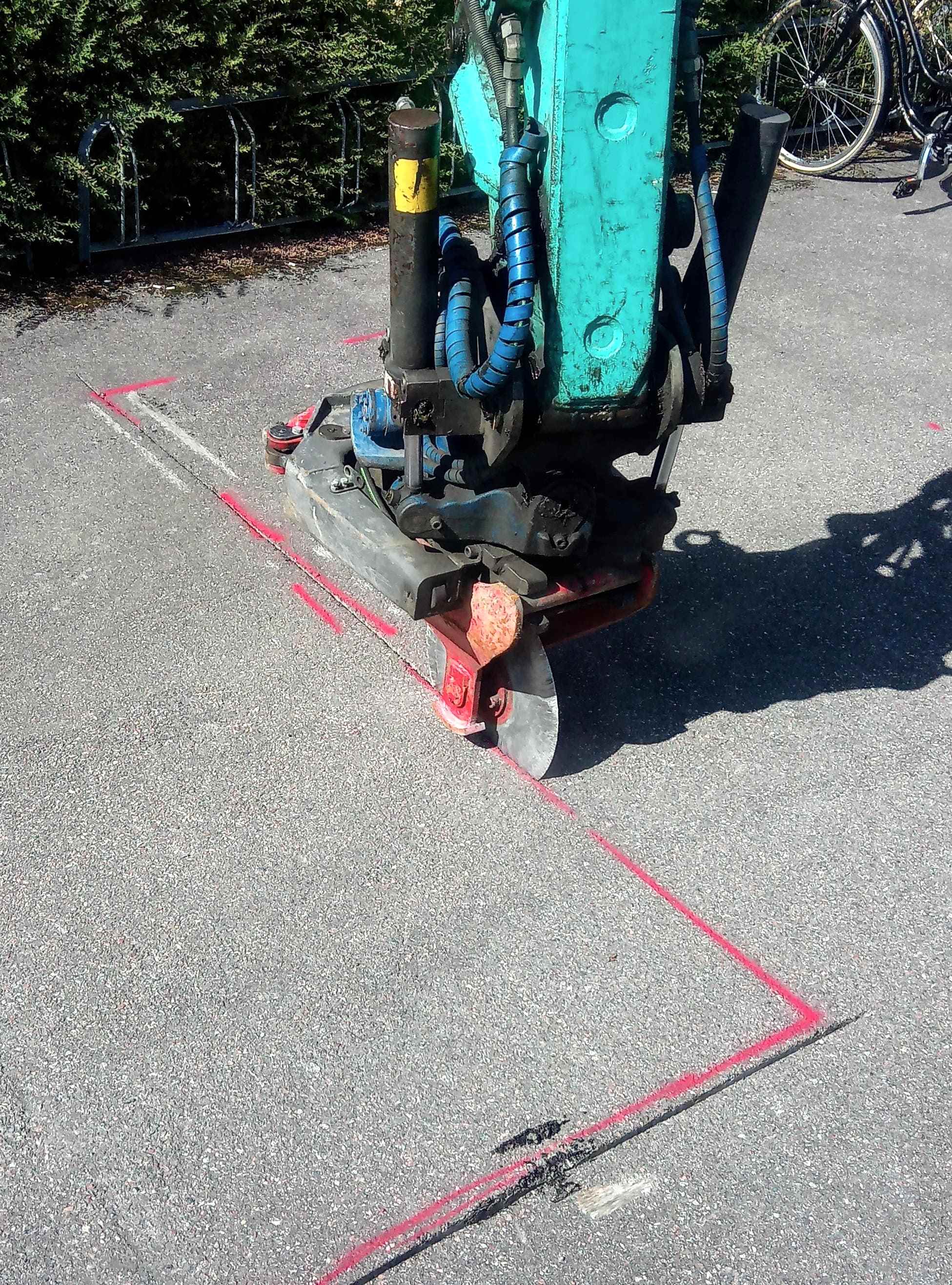 Mini Kepçe ile Kırım Yıkım